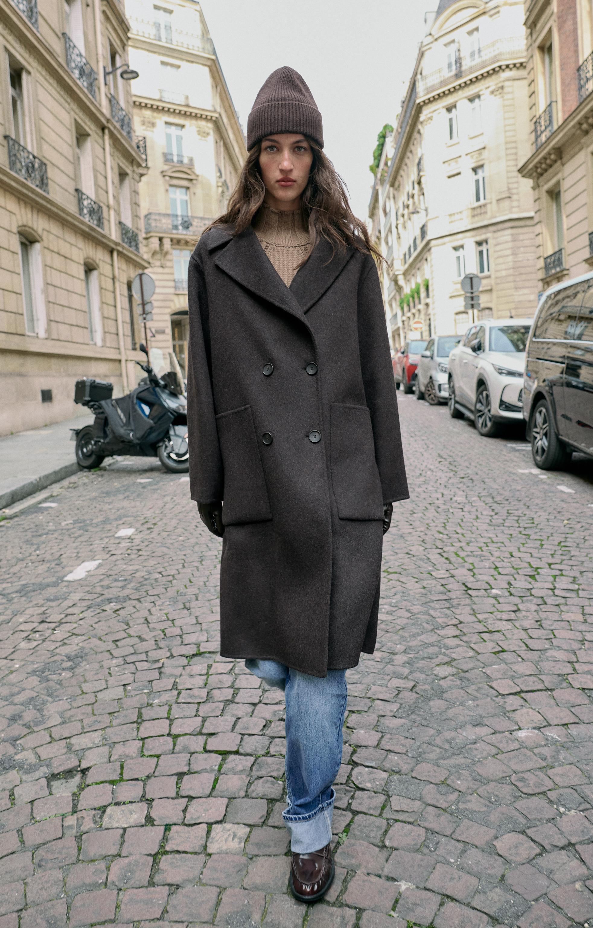 LONG DOUBLE-BREASTED WOOL COAT